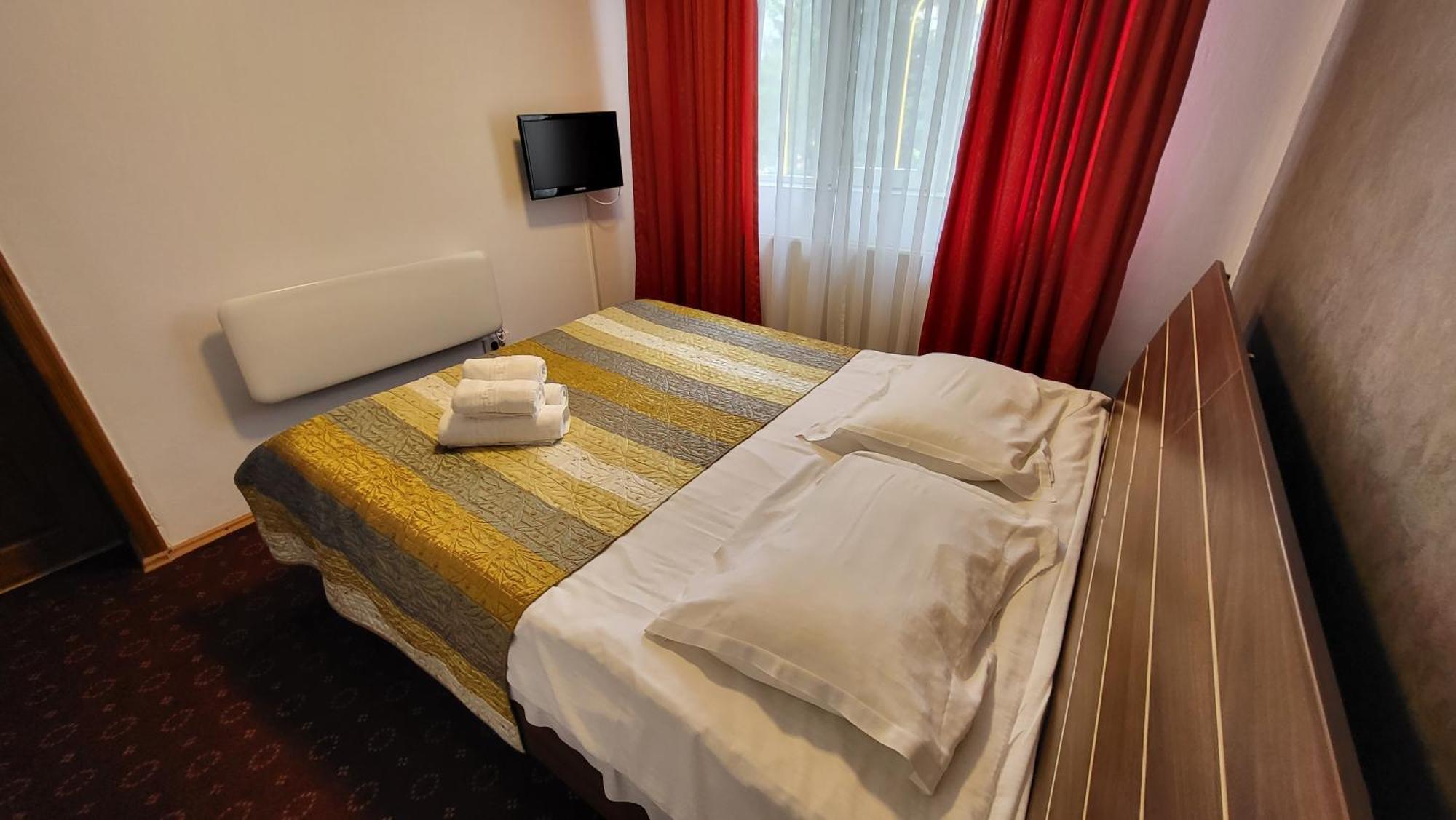 Aparthotel Boutique Global Braszów Zewnętrze zdjęcie