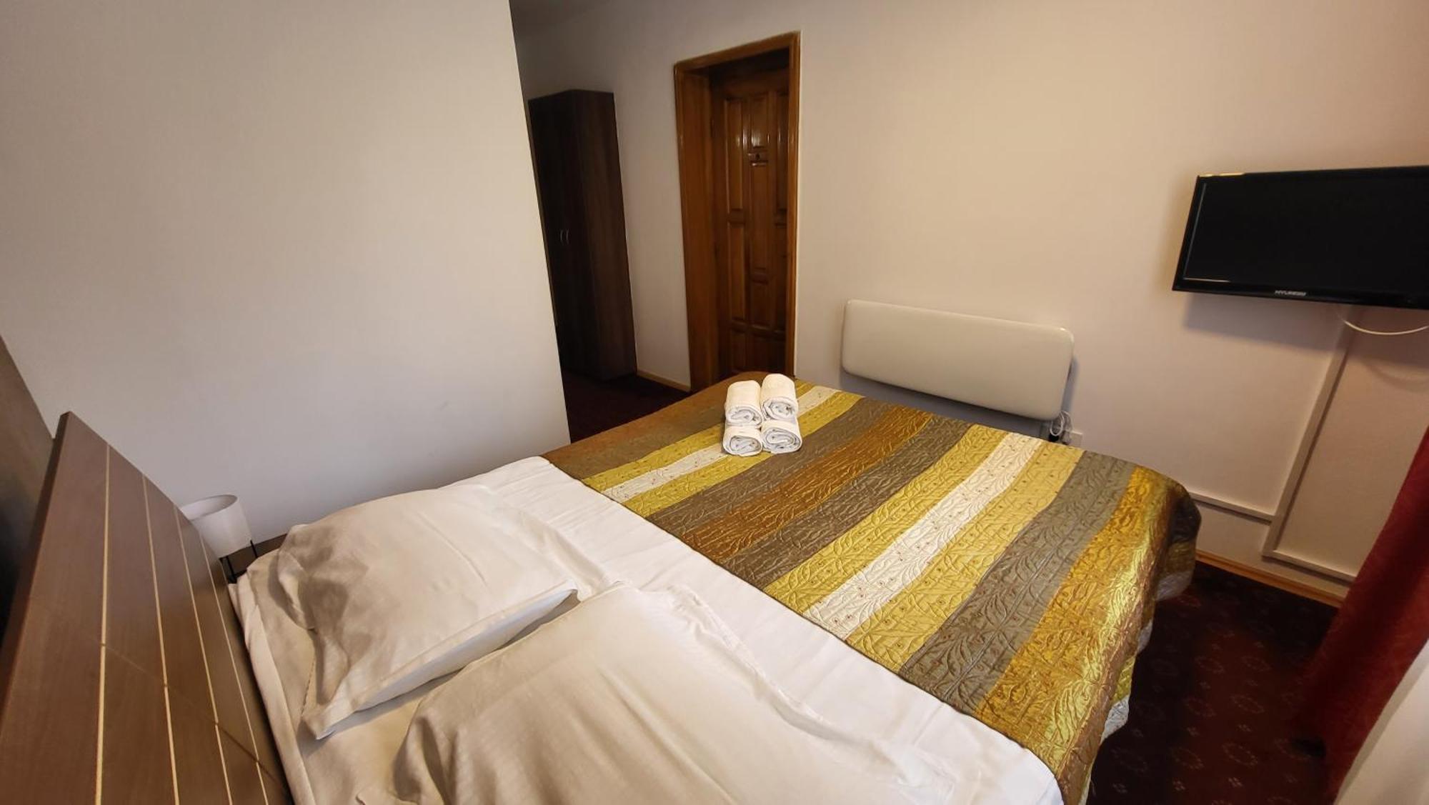 Aparthotel Boutique Global Braszów Zewnętrze zdjęcie